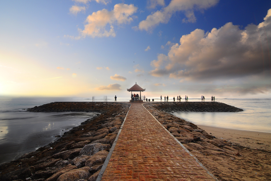 Menikmati Sunrise di Pantai Sanur Bali 