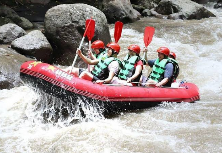 Arung Jeram di Sungai Ayung Ubud Bersama Bali Bintang Rafting